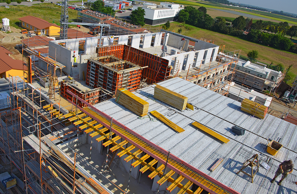 Formwork work on the new hotel building