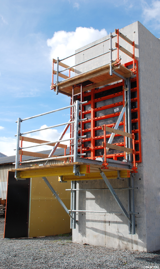 climbing system 240