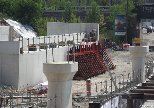 In total two steel-reinforced concrete columns in fair-faced concrete were built with LOGO.3, using only 6 tie points.