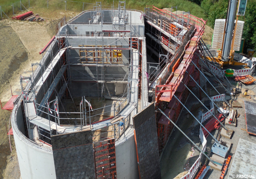  concrete wall of pure water chamber built without any vertical joints