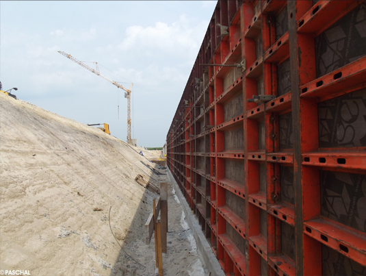 Side walls formed with LOGO.3 formwork system