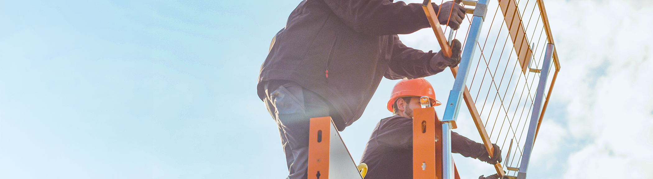Man mounting lateral protection system Secuset