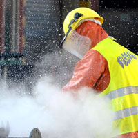 Cleaning formwork panels